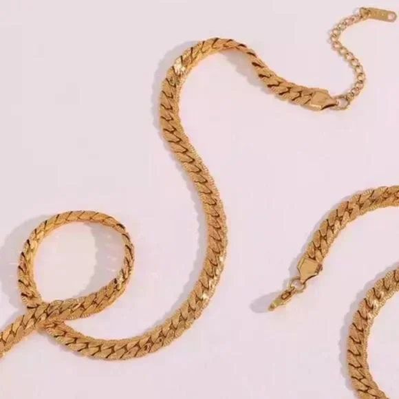 NEW 18K GOLD CHUNKY CHAIN NECKLACE, NICE NECKLACE, CUTE NECKLACE - Picture 4 of 5